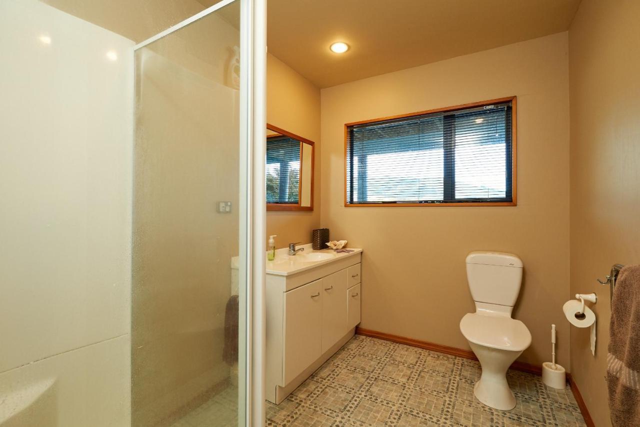 Akaroa Holiday Home Spacious And Quite With Stunning Harbour Views And Close To Town Kültér fotó